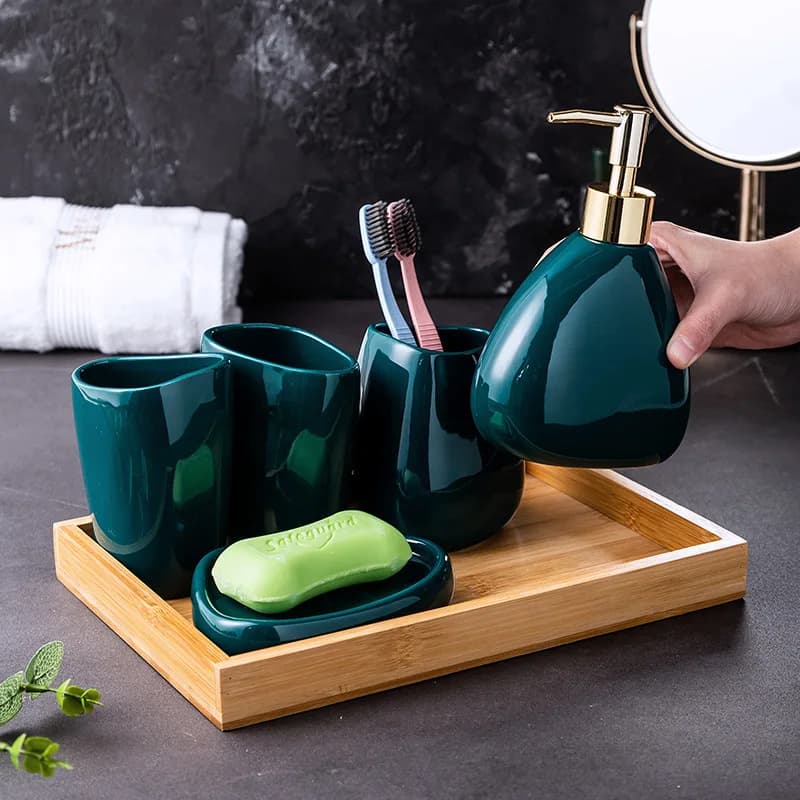 Accessori per il bagno in porcellana europea portaspazzolino in ceramica verde scuro Dispenser di sapone portasapone da viaggio bottiglia di Shampoo casa