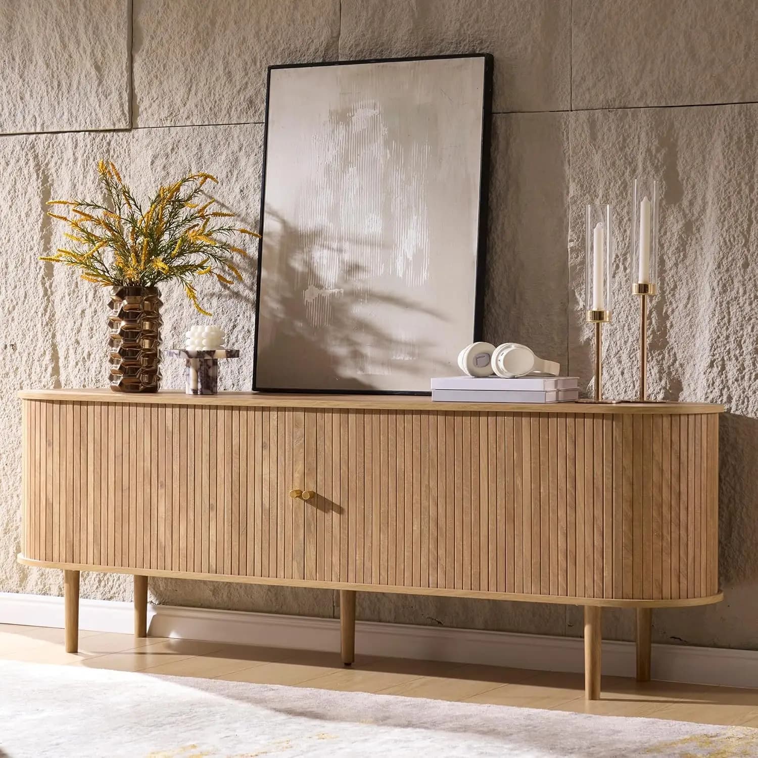 Mobile TV in Stile Mid-Century Modern, Consolle Porta TV per Televisori fino a 80 Pollici, Mobile Multimediale in Legno Scanalato con Spazio di Archiviazione, Personalizzabile