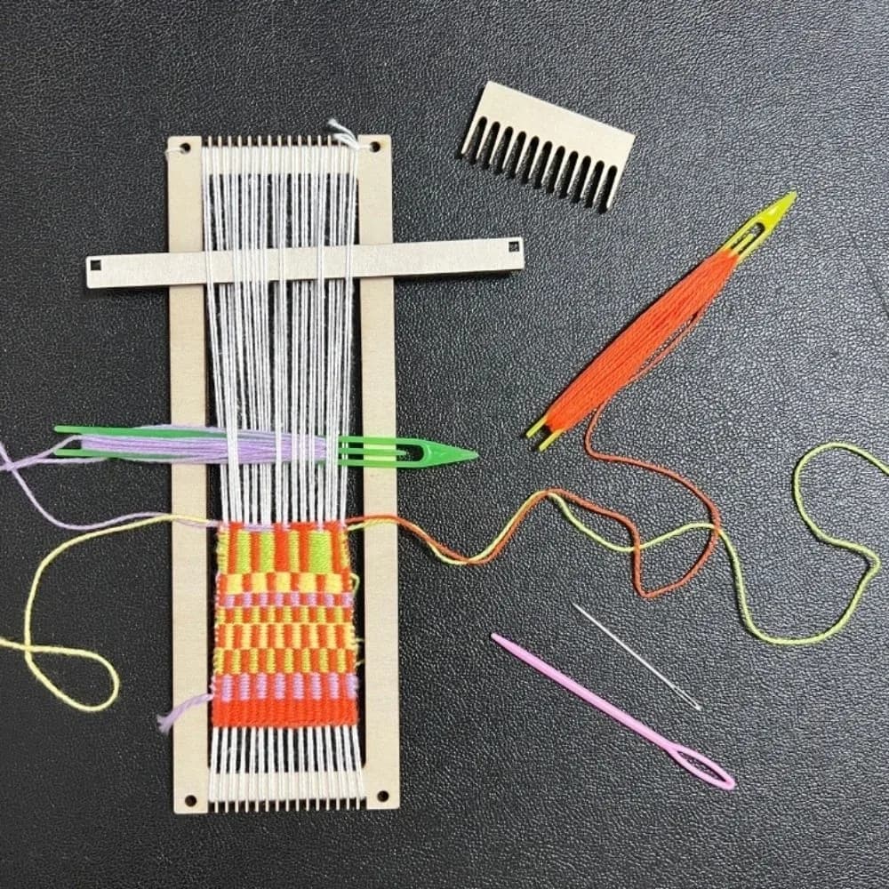 Wooden Mini Loom Machine Small Frame DIY Handcrafts Hand-Knitting Kit Easy Operate Lightweight Yarn Weaving Tools Desktop Craft
