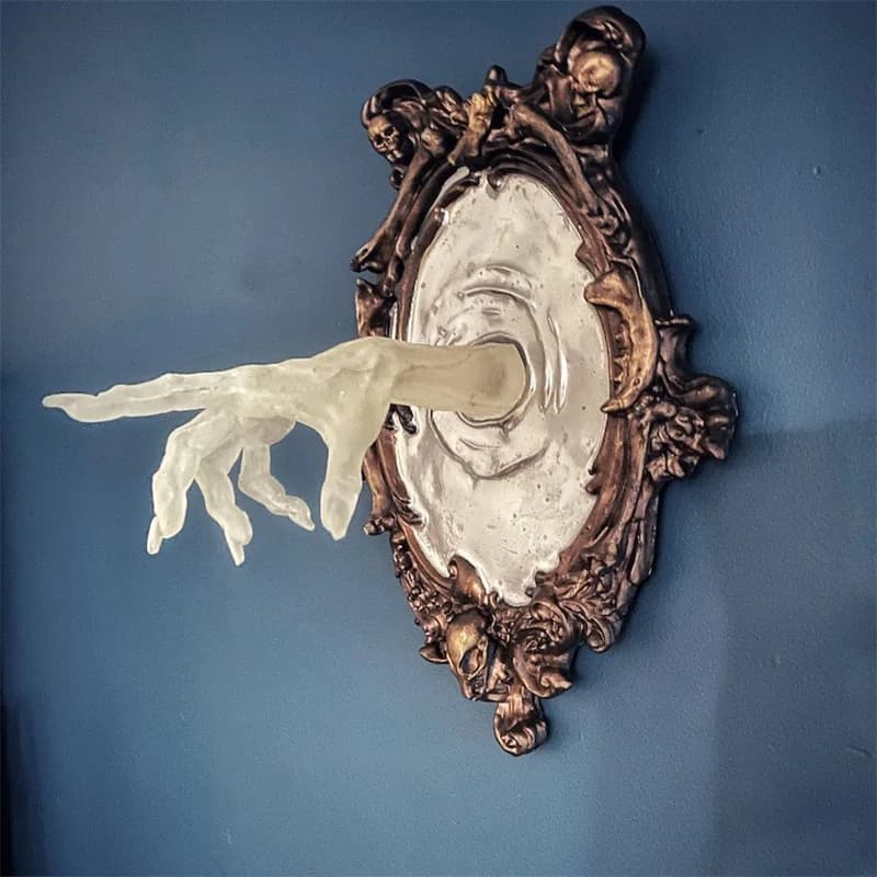 Fantasma di Halloween nel specchio Scultura da parete Horror Mano del diavolo Artigianato in resina luminosa Statua Cornice per foto creativa per la casa