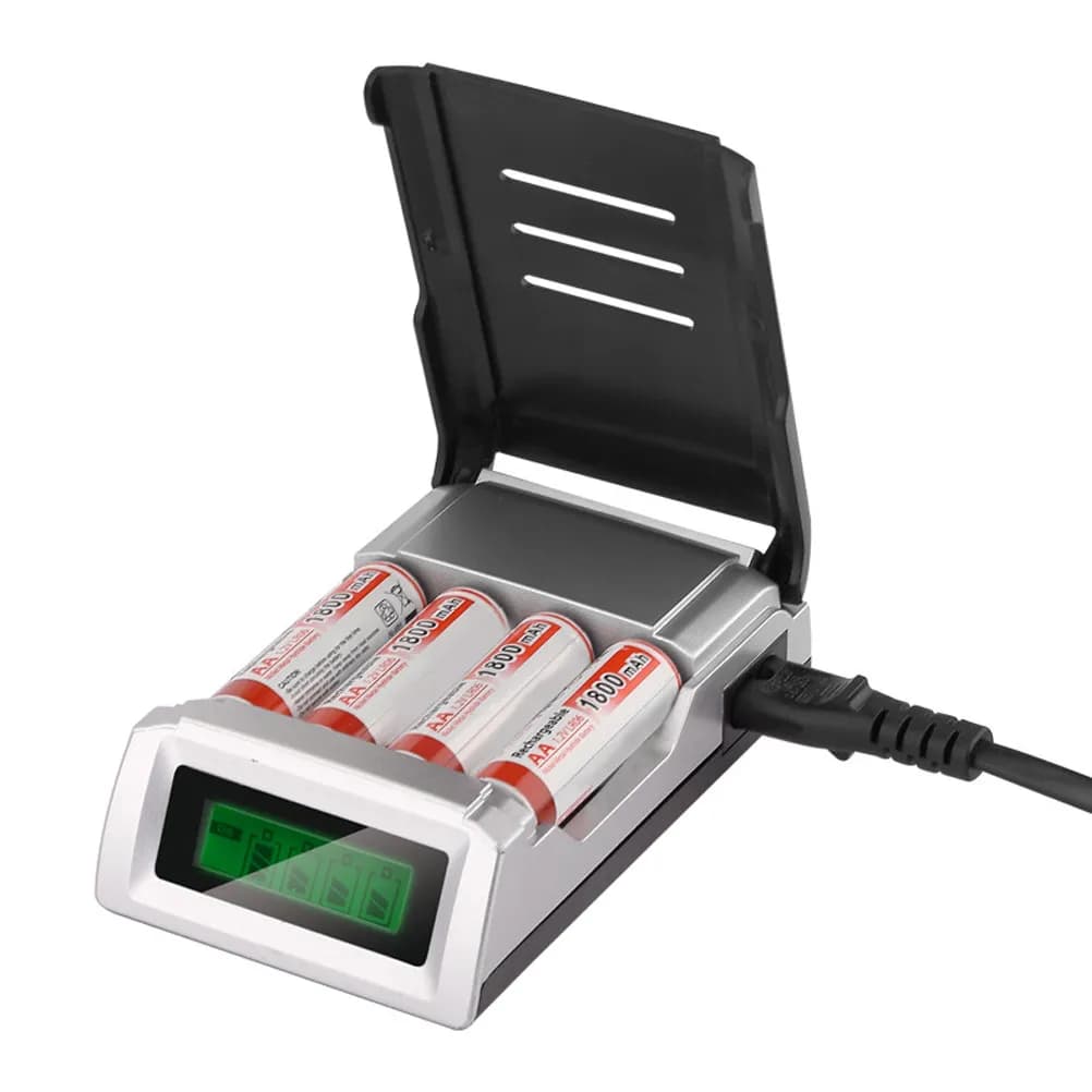 Caricabatterie Smart LCD a 4 Slot per Batterie Ricaricabili, Spina UK, Controllo Avanzato, Protezione da Surriscaldamento, Sovracorrente e Cortocircuito