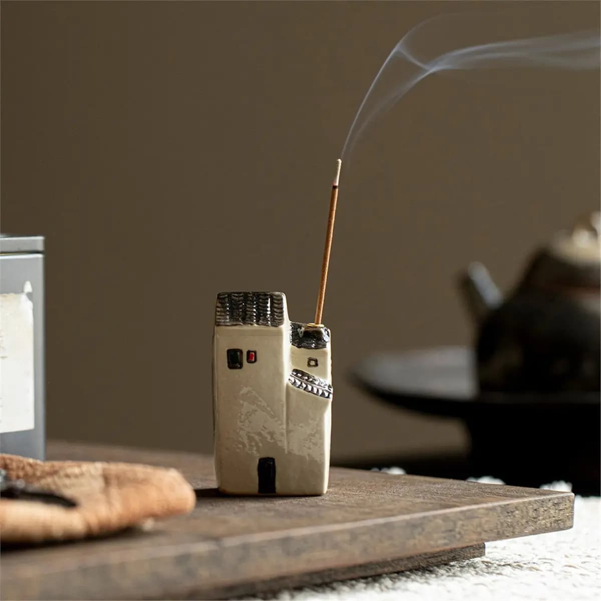 Portaincenso in ceramica fatto a mano, base in stick, bruciatore di incenso in legno di agar, grazioso piccolo ornamento per uso domestico e in ufficio. 2 pezzi