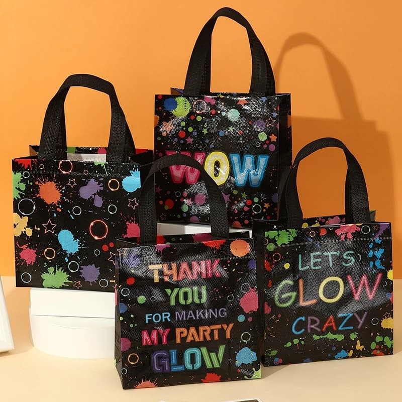4pcs Glow Party Favor Bags Neon Glow Party Supplies No Woven Neon Birthday Party Gift Bags Goody Candy Bags decorazione per feste