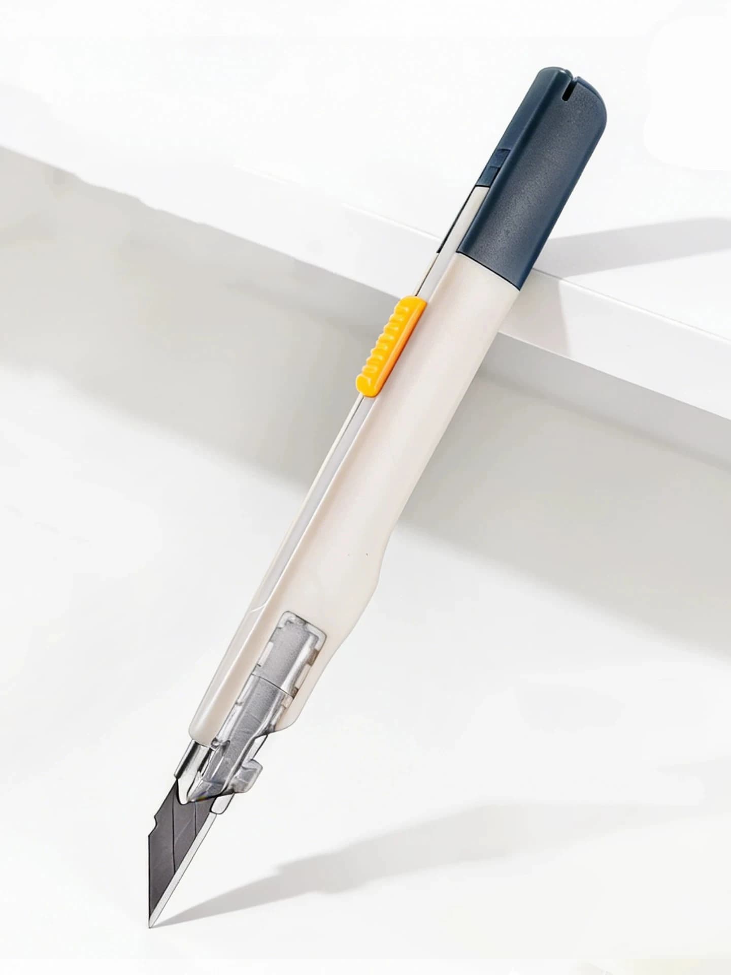 Coltello multiuso anti-vibrazione da 9 mm per taglio di adesivi auto, decalcomanie, vinile, pellicole PPF, pellicole oscuranti per vetri, carta da taglio per artigianato, strumento fai-da-te