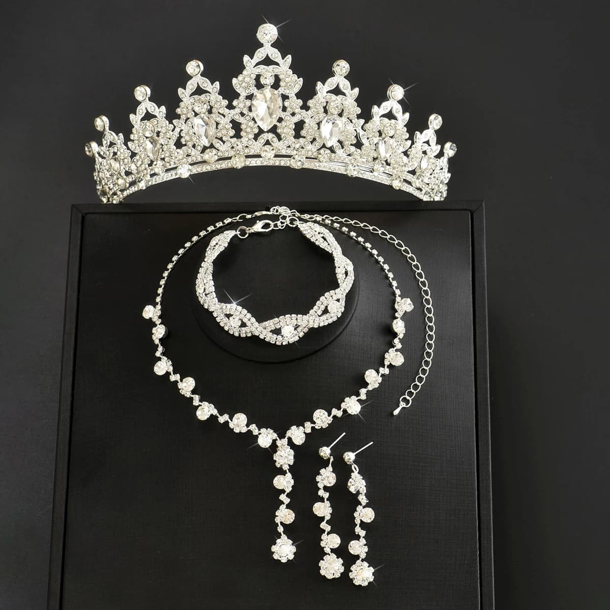Set di Gioielli Elegante e Semplice con Collana a Goccia, Orecchini e Bracciale Geometrici