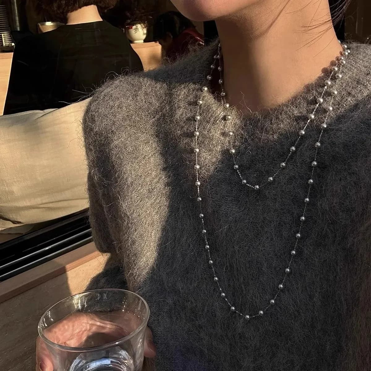 Collana a Doppio Strato Vintage Fatta a Mano con Perle Bianche Imitate per Donne, Lunga Catena per Maglione, Gioiello da Matrimonio, Regalo