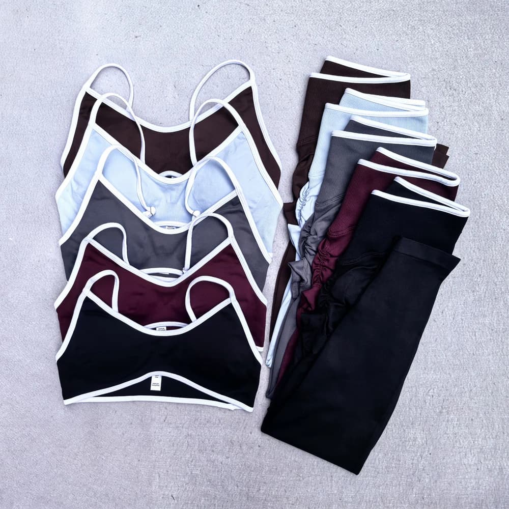 Set Fitness Senza Cuciture: Leggings Yoga e Reggiseno Sportivo con Spalline, Abbigliamento da Palestra 2 Pezzi