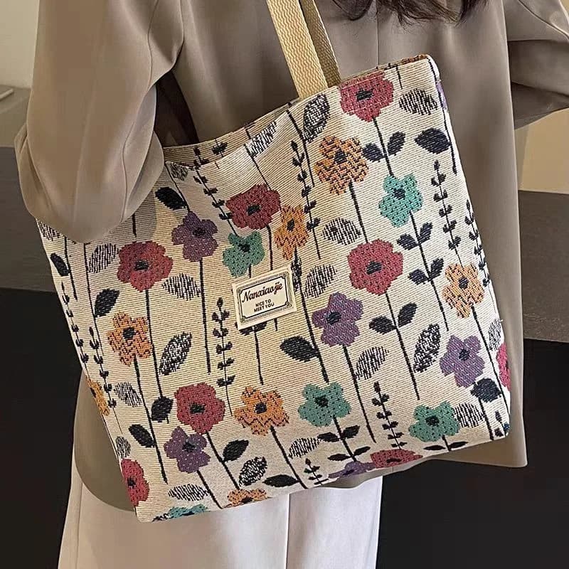 Women Ins Niche Single Shoulder Bag, Large Capacity Canvas Tote Bag Casual Daily Handbag for School Commuting