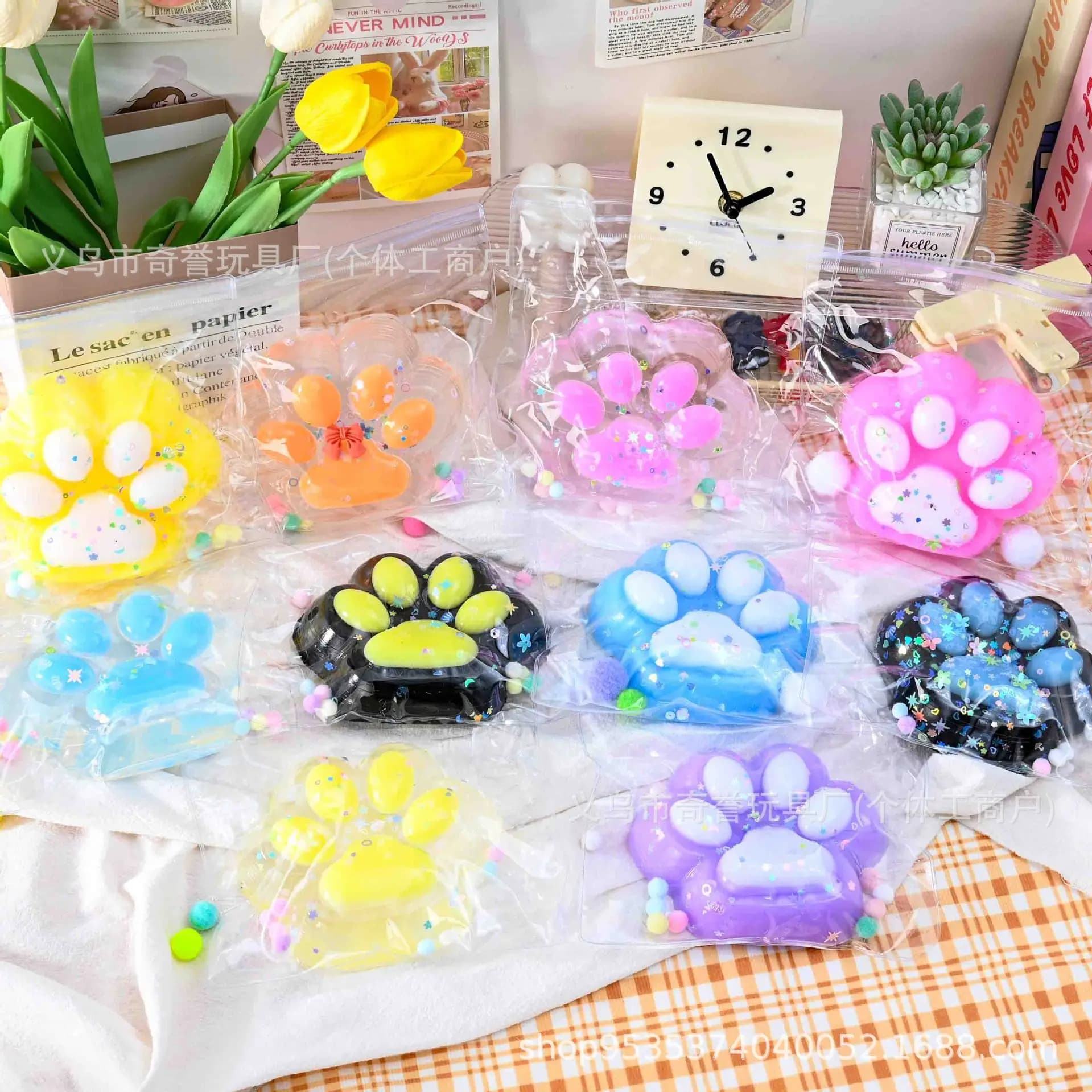 Super Big Mac Flocking Big Cat Claw Pinch Music Cute Girl Heart Release Toy Vent Pinch Music