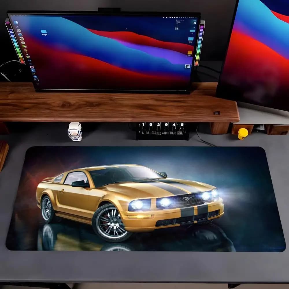 Car Mustang Logo Mouse Pad Cartoon Lockedge Large Gaming Pad Computer Gamer tastiera Mouse Mat Desk Mousepad per PC Desk Pad