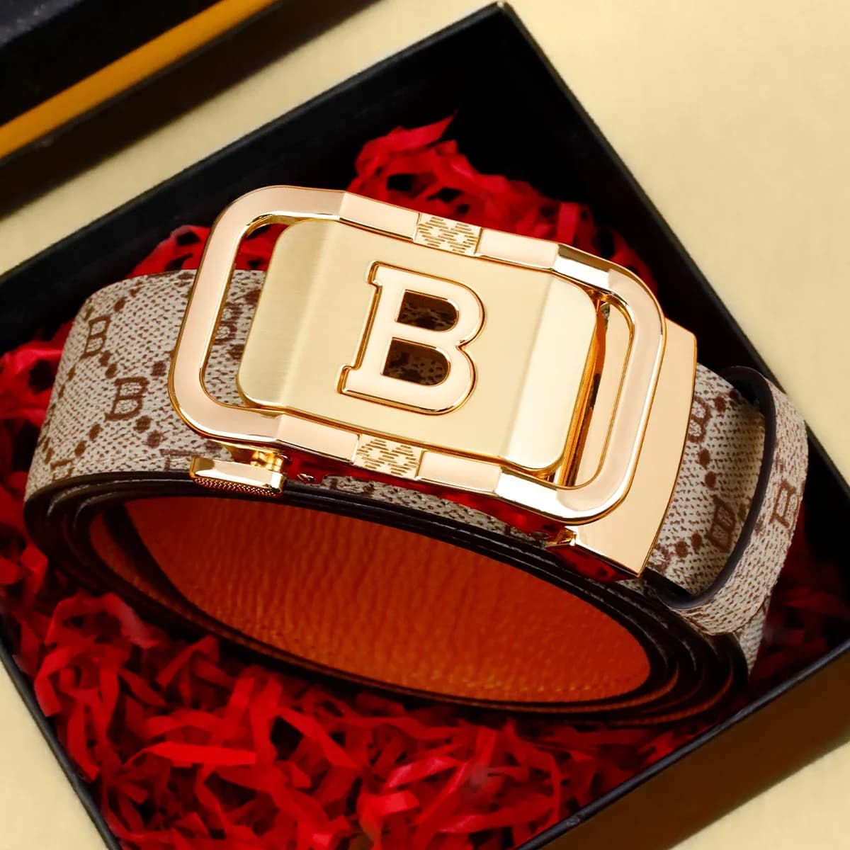 Cintura in Pelle da Uomo con Fibbia Automatica, Stile Casual Business, Design Antiscivolo, Perfetta per Lavoro e Serate Romantiche