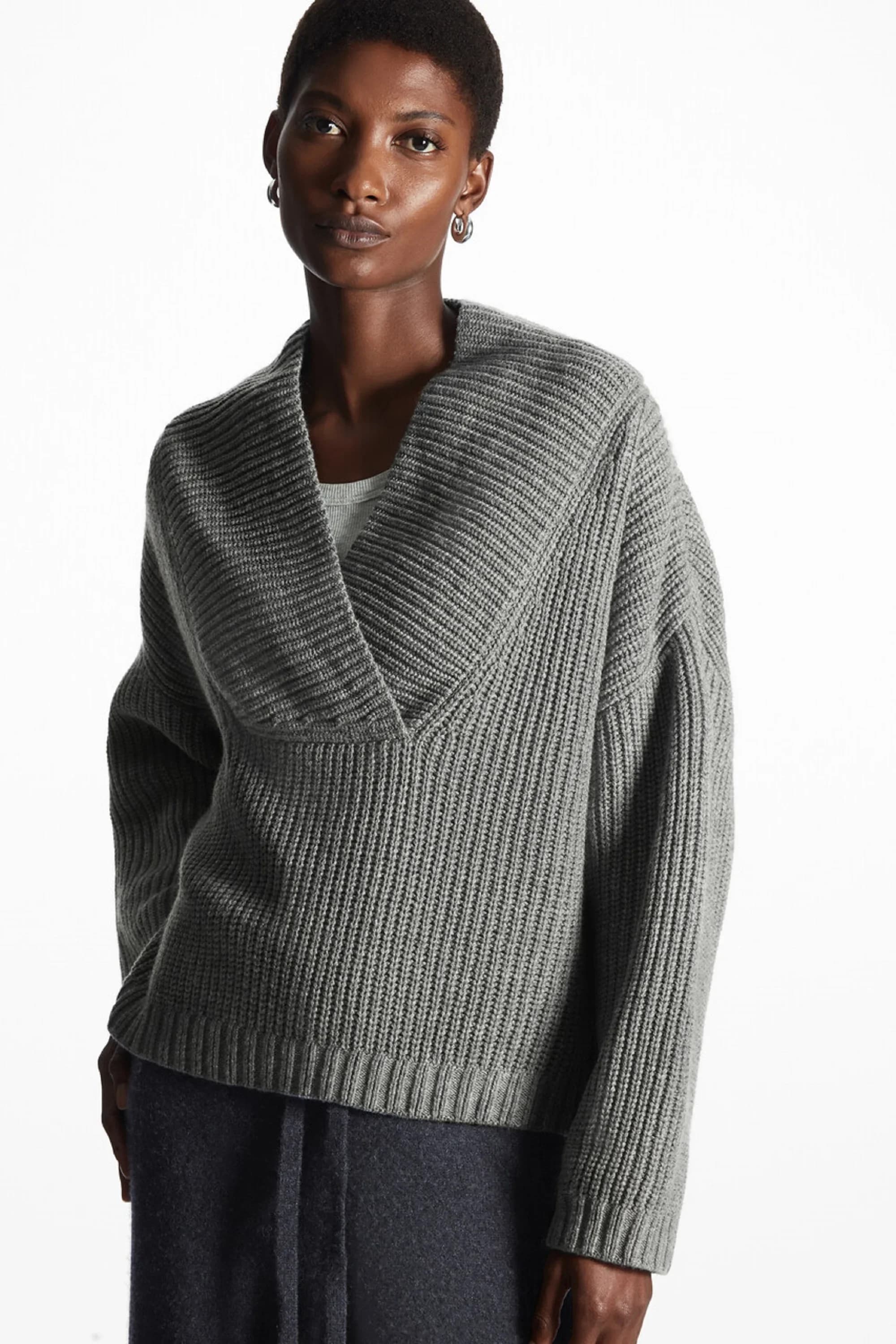 Maglione in misto lana YAZHIMEI 2026: Nuovo stile invernale da donna, alla moda e casual, con scollo a V