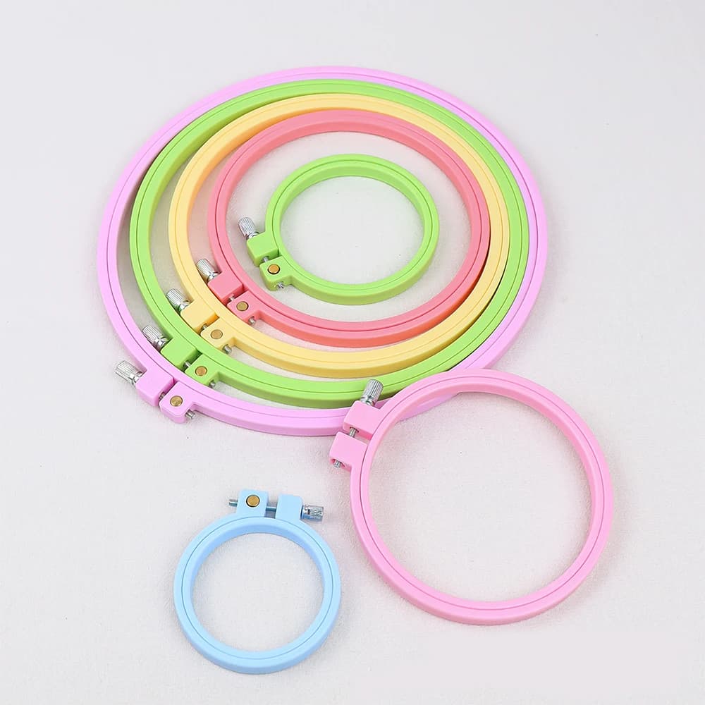 Set da 1/7 Pezzi di Telai per Ricamo in Plastica da 7-25cm, Cerchi Regolabili per Punto Croce, Strumenti per Cucito e Artigianato Fai-da-Te
