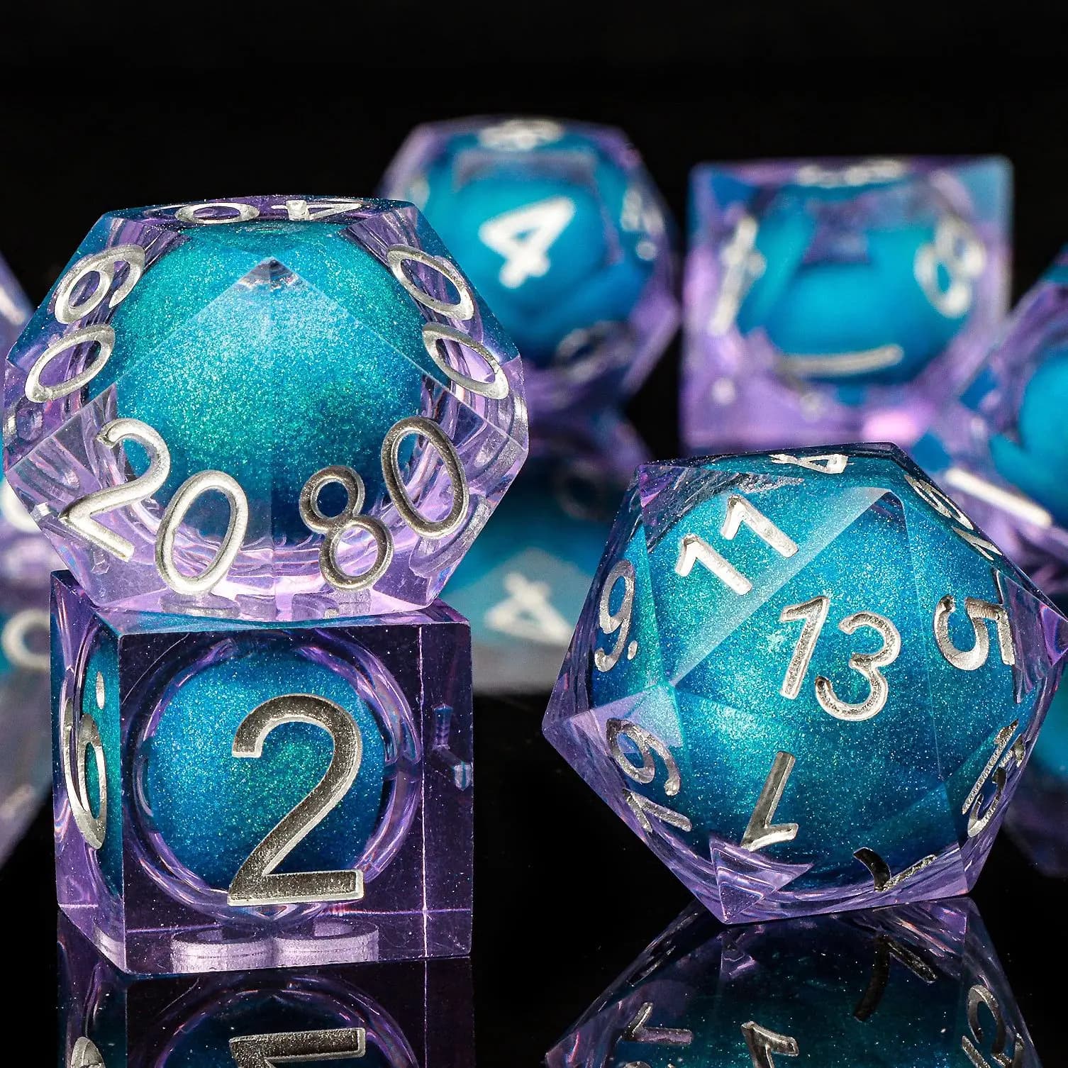 Dadi fatti a mano con nucleo liquido DnD Sharp Edge per Dungeons and Dragons, set di dadi Galaxy, dadi RPG, Set di dadi poliedrici