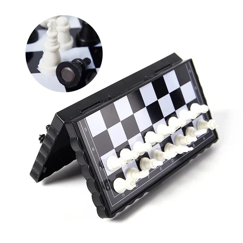 1 set di plastica mini scacchi internazionali pieghevole scacchiera magnetica gioco da tavolo portatile casa all'aperto giocattoli per bambini leggero