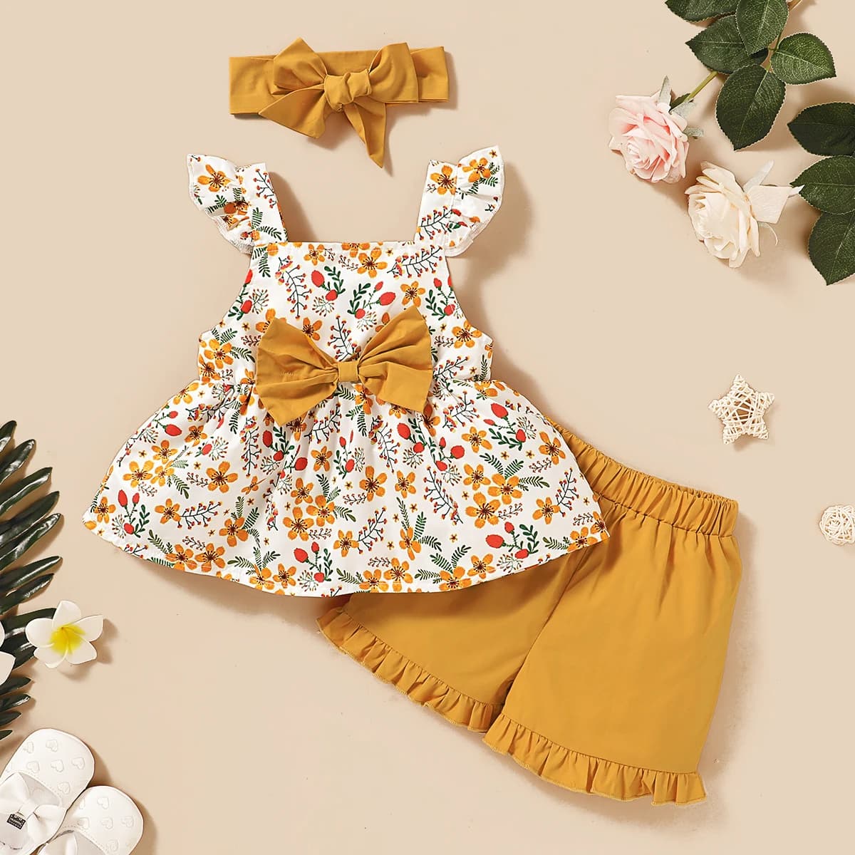 Abbigliamento per bambina per bambino Vestiti per neonata Top con fionda floreale + pantaloncini Completo da 3 pezzi Set di abiti alla moda per bambina dolce