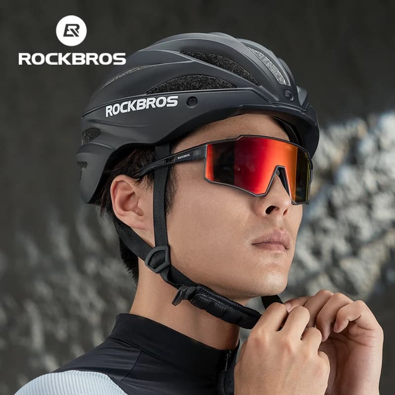 ROCKBROS Cycling helmet Safety helmet for head protection light and breathable high strength with magnetic glasses Cycling helmet