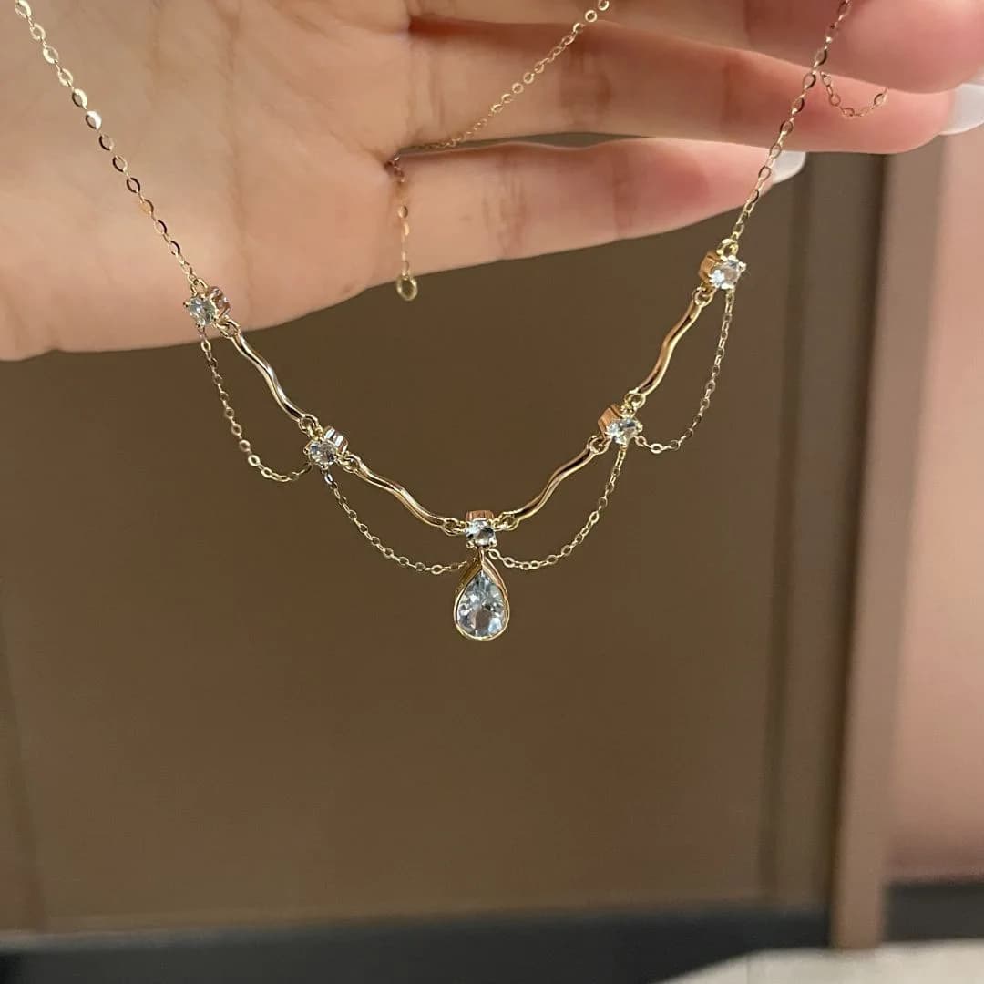 Elegante brillante luce di lusso in pizzo goccia d'acqua nappa collana da donna di lusso elegante catena clavicola regali di gioielli di fidanzamento