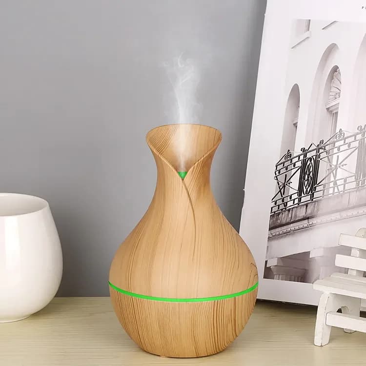 2024 Venditore Caldo 200ml Usb Mini Umidificatori Umidificatore Domestico Diffusore Grano di Legno Umidificatori Ad Ultrasuoni per la Casa