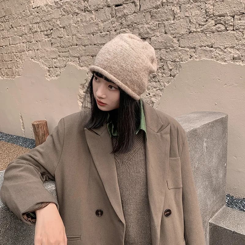 2025 New extra large slouchy cap for women, wide knitted hat for big head, warm and soft winter cap with skull