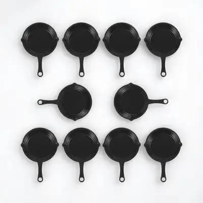 10Pcs Mini Frying Pans Exquisite Workmanship Realistic Miniature Kitchenware for Mini House Layout Decoration Vivid Home Art