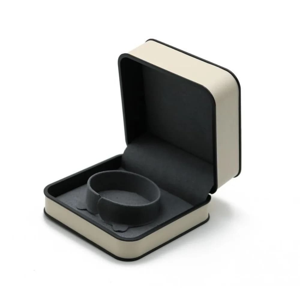 High-end Retro Ring Box Beige Jewelry Box Velvet Lined PU Earrings Box With Black Frame Design Round Corner