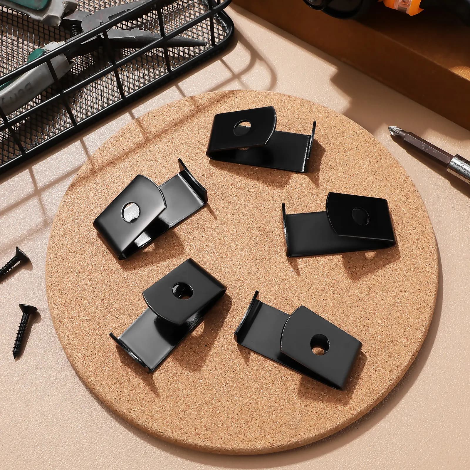 5Pcs Metal Flowerpot Hanger Hooks Clay Pot Wall Mount for Hanging Terracotta Plant Holders and Clips Window Plant Hangers Indoor