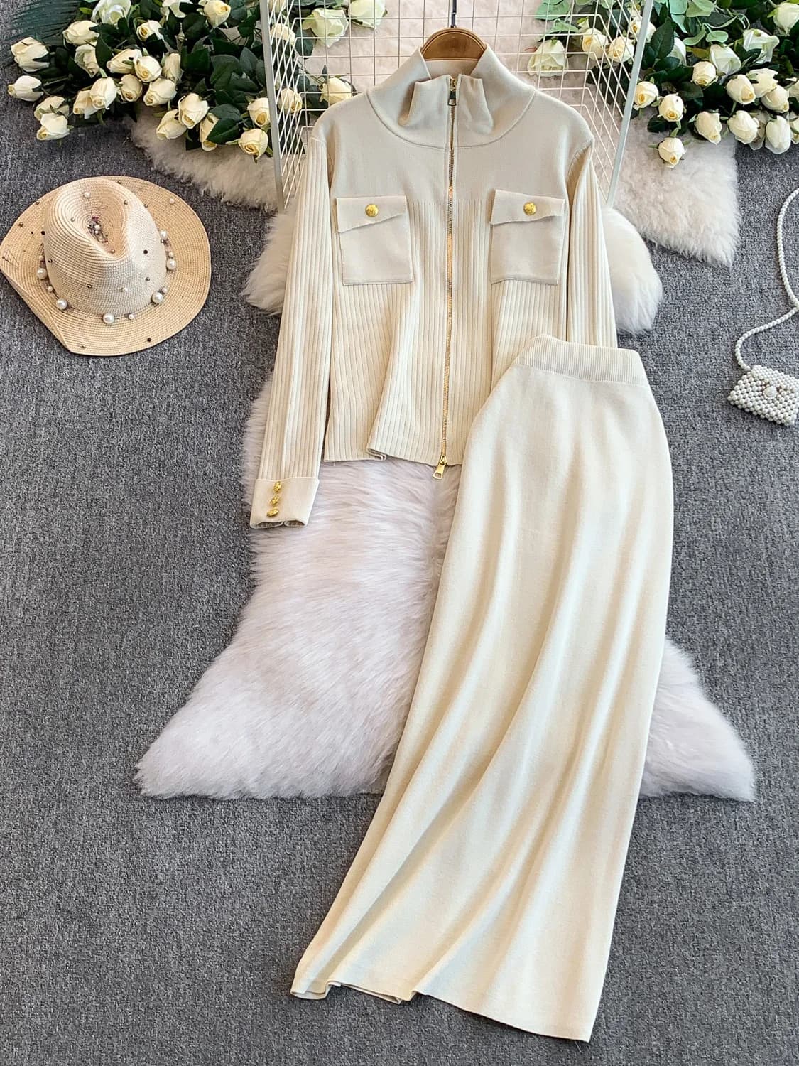 Elegante Set Due Pezzi per Donna: Giacca Lavorata a Maglia con Colletto Alto e Cerniera Metallica, Gonna Midi, Abbigliamento Casual e da Lavoro alla Moda