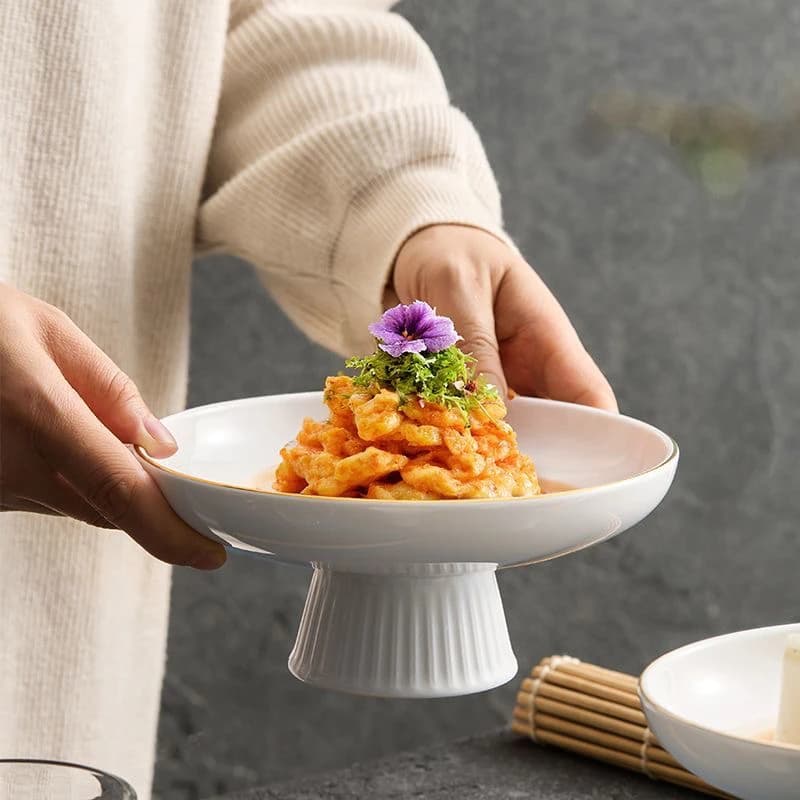 Semplici piatti di frutta per snack in ceramica a gamba alta, forniture da cucina per ristoranti domestici, piatti di semi di melone per frutta secca e caramelle, 1 pezzo