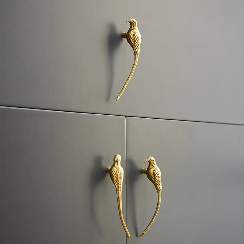 Maniglia per porta dell'armadio in metallo con gazza creativa Maniglie per porte moderne in ottone Armadi Scarpiere Armadi per vino Maniglie per mobili