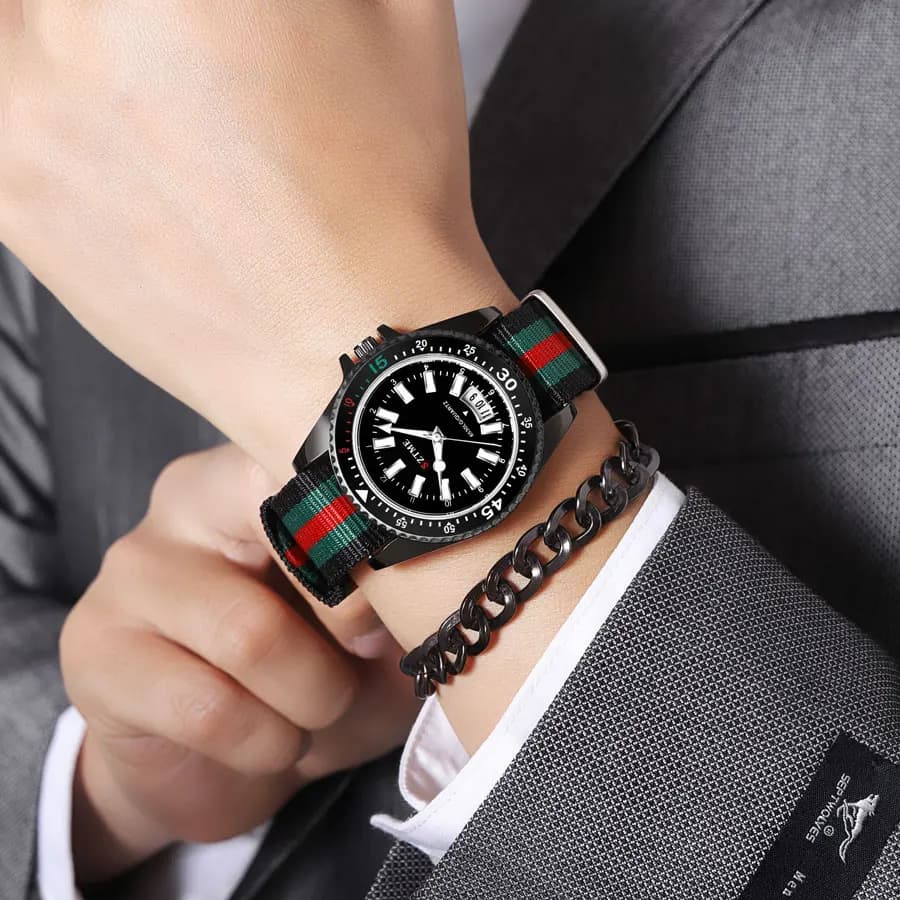 Nuovo orologio da uomo alla moda con cinturino in nylon e calendario, orologio al quarzo di lusso e semplice con luce notturna per uomo e donna