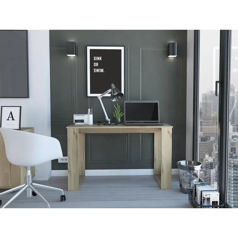 Scrivania in rovere chiaro con quattro gambe, design compatto per l'home office, soluzione ideale per spazi di lavoro