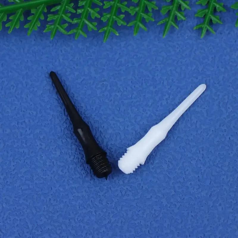 Set di freccette elettroniche con 100 punte in plastica, aste resistenti e alette per il divertimento indoor e per club