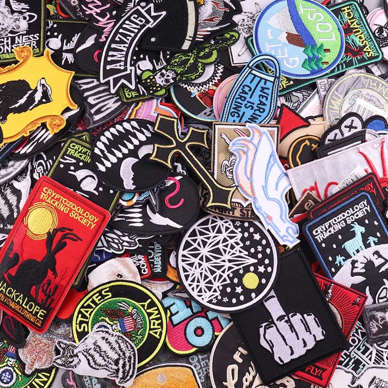 10/20/30/40/50PCS invio casuale Patch ricamo Punk ferro su toppe Patch ricamate Rock Biker per vestiti cucire su adesivi