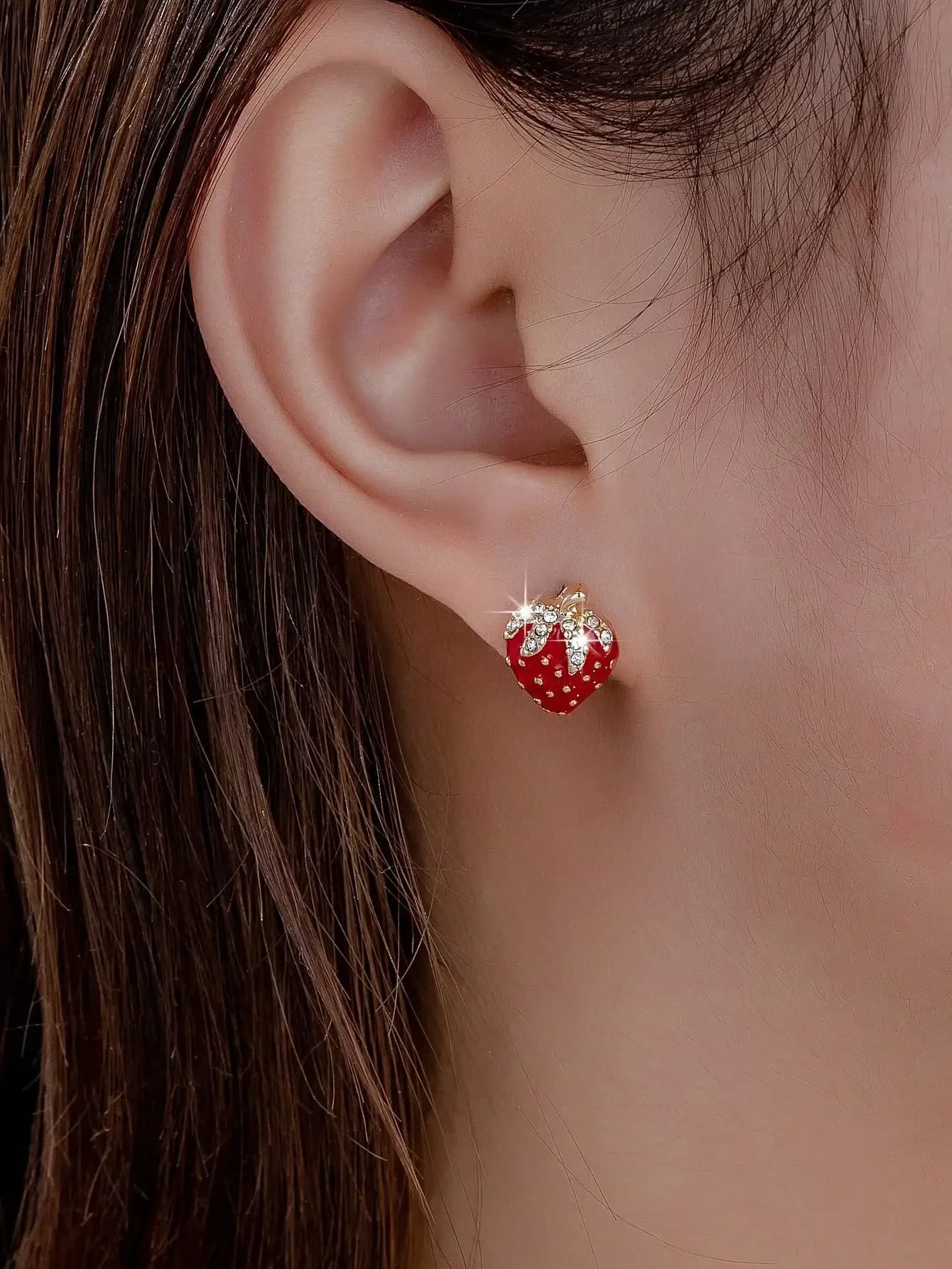 Orecchini da donna a forma di fragola, rossi, piccoli e delicati, stile Ins, di nicchia, lusso leggero, alta moda, gioielli per tutti i giorni e feste, idea regalo