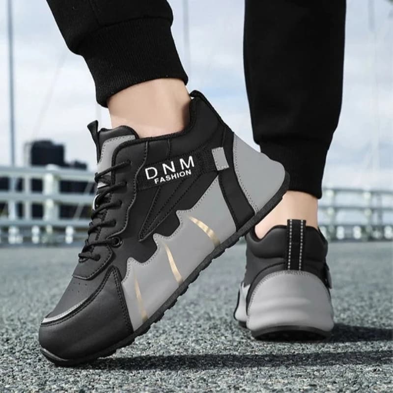 Men's sneakers Casual shoes in leather Light shoes with non-slip and breathable thick sole