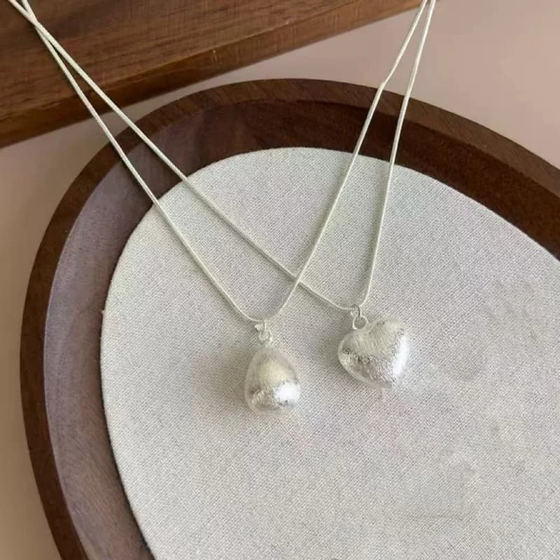 Korean Minimalist Style Metal Necklace for Women Elegant Hammered Heart Waterdrop Sweater Chain Pendant Daily Party Accessory
