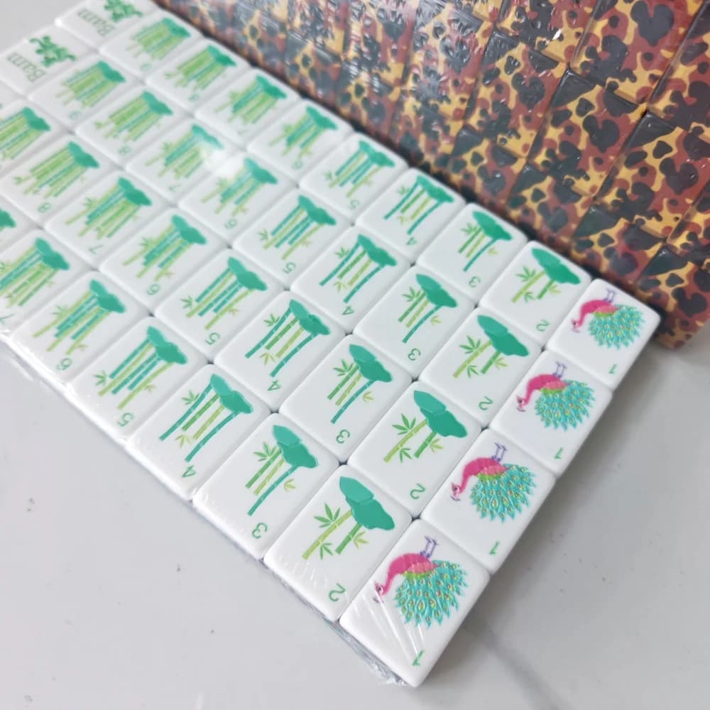 Leopard Print 4-Layer Acrylic Mahjong 160 Tiles Premium Engraved American Mahjong Set Waterproof Durable Portable Mah Jongg Gift