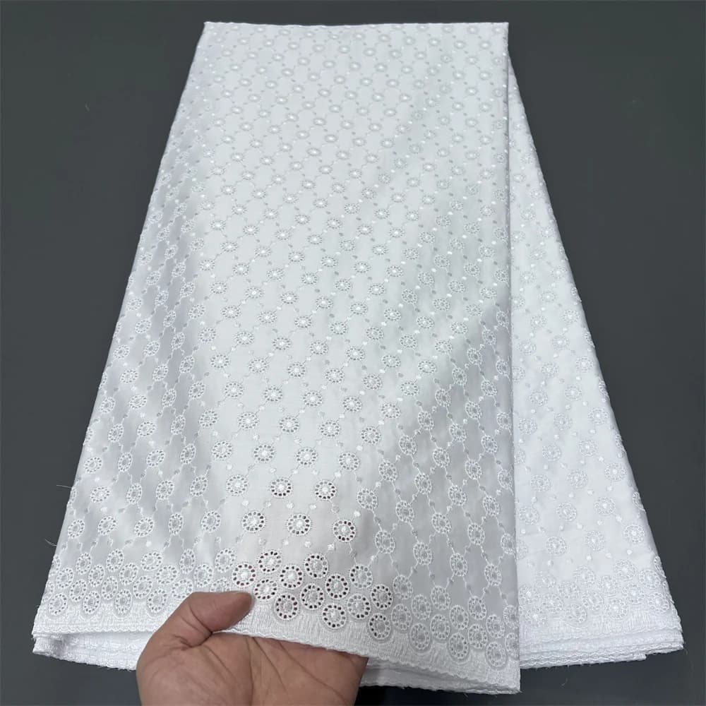 Tessuto in pizzo tulle africano nigeriano di alta qualità 2026 per cucire abiti da sposa e da festa, damascato in cotone ricamato, 5 iarde, bianco