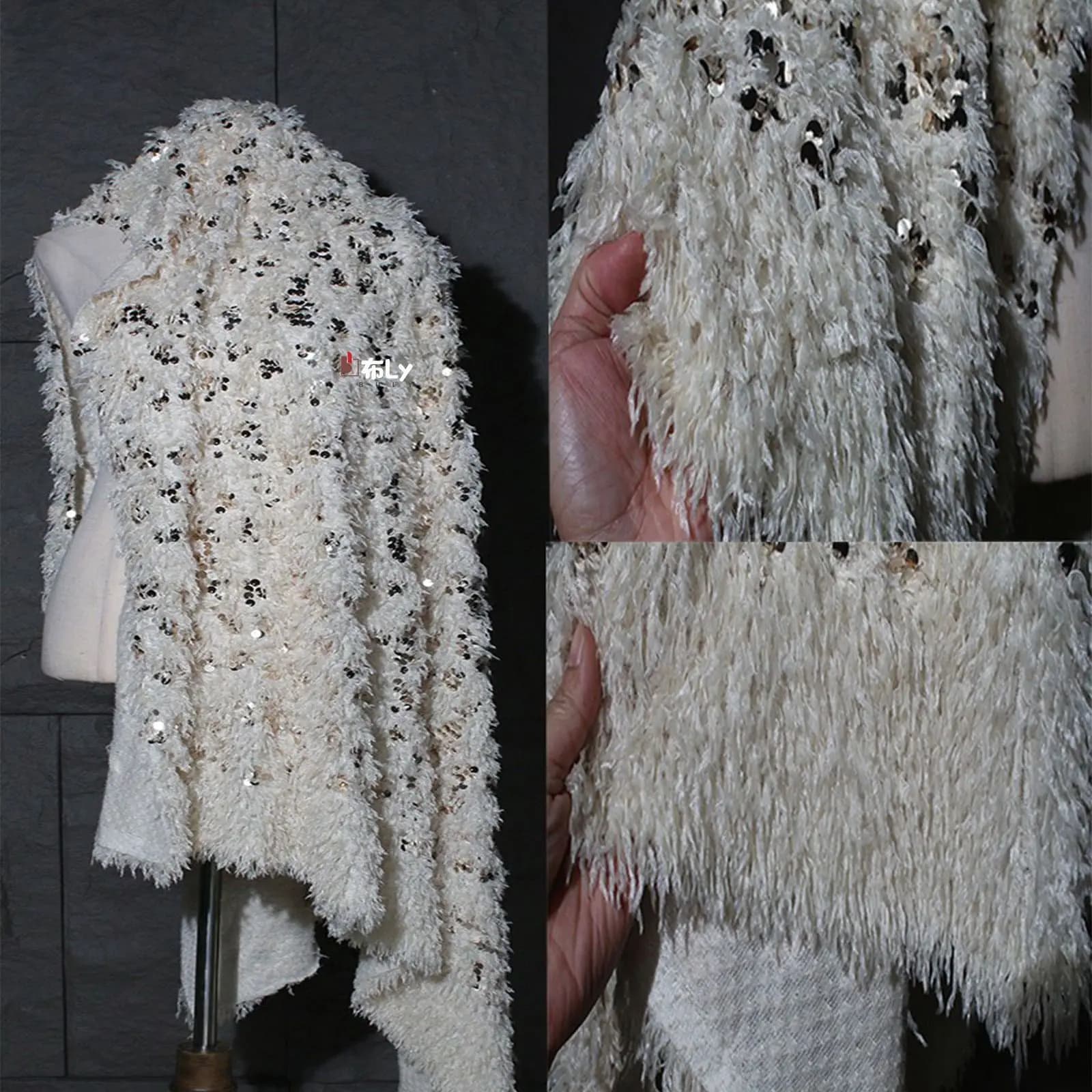 Tessuto con paillettes e nappe di piume color albicocca, texture di lusso per cappotti, abiti, moda, cheongsam, materiale per abbigliamento fai da te di design