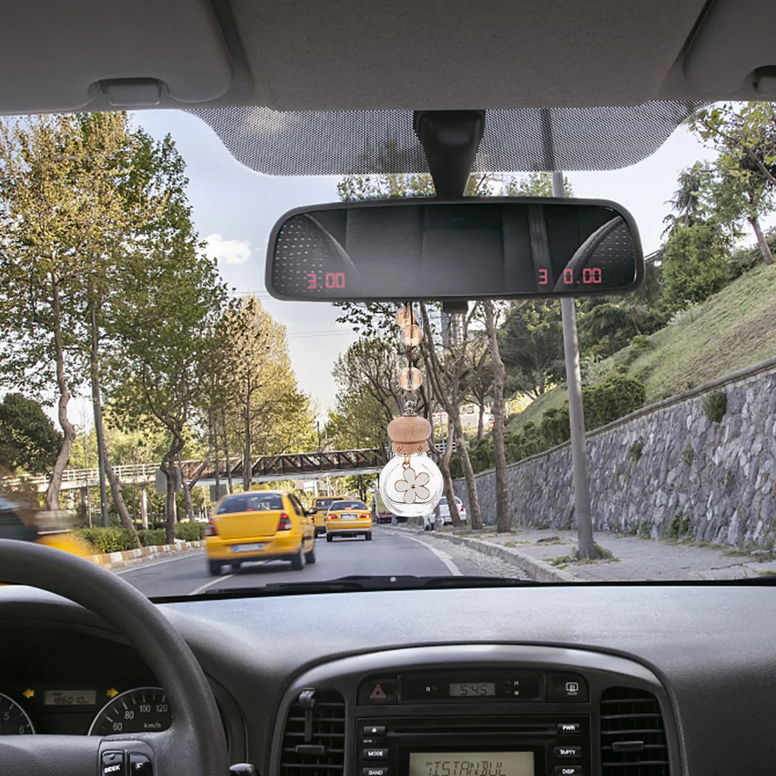 Set di 5 Bottiglie Pendenti per Profumo Auto, Diffusore di Oli Essenziali, Deodorante per Aromaterapia, Contenitore in Vetro per Casa e Auto, Romantico