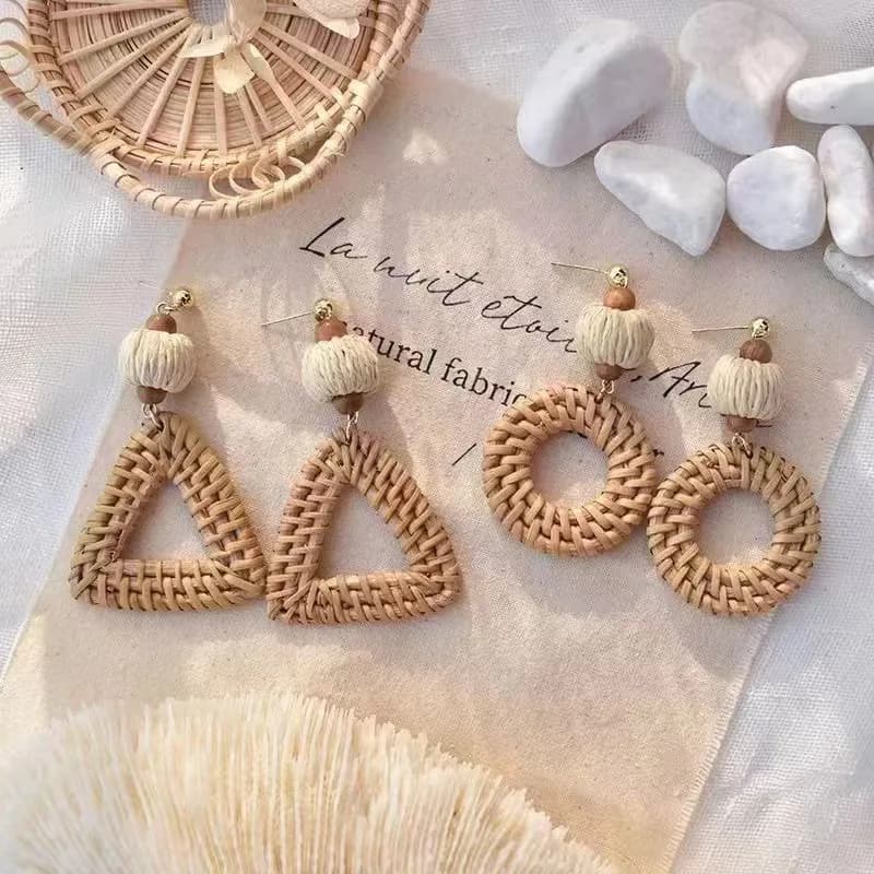 Orecchini Bohemien Estivi da Spiaggia in Paglia Lafite Intrecciata Fatti a Mano con Pendente, Accessorio per Orecchio Intrecciato a Mano, Ornamento, Regalo