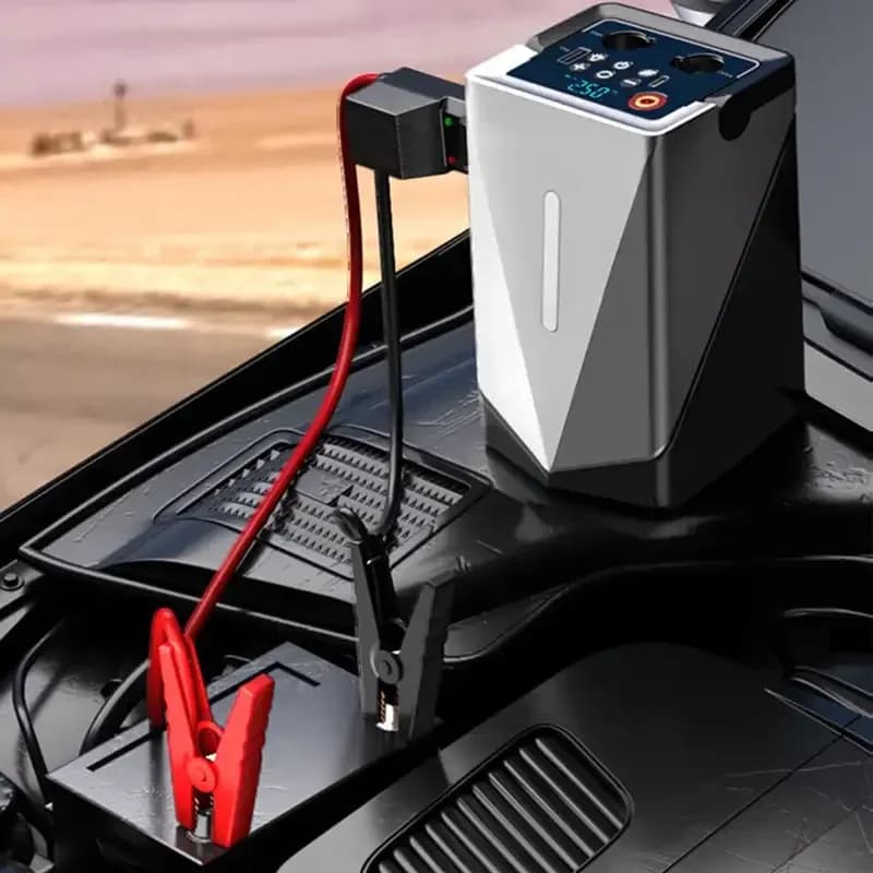 % un Avviatore di emergenza multifunzionale con pompa d'aria e ventilatore Ventilatore elettrico portatile 8 in 1 Accumulatori e caricabatterie di riserva Illuminazione che soffia aspirazione