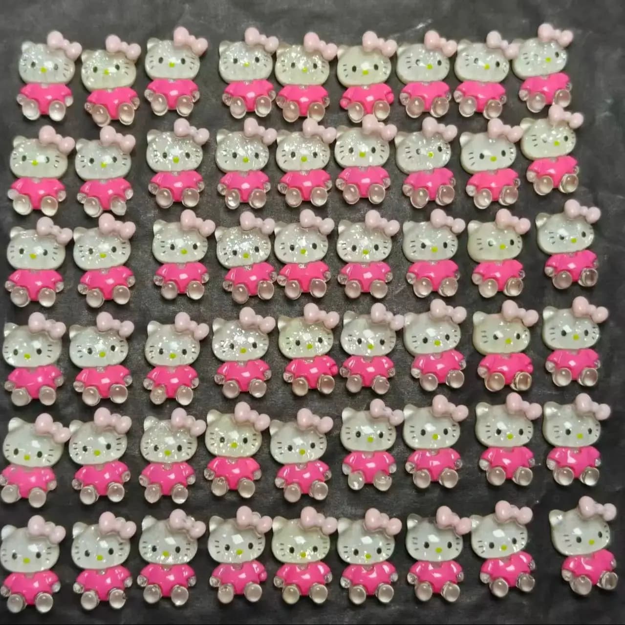 50 Pezzi Decorazioni per Unghie Sanrio Hello Kitty Rosa, Charm 3D Kawaii Trasparenti con Fiocco per Decorazione Fai-da-Te di Cover per Telefoni e Fermagli per Capelli