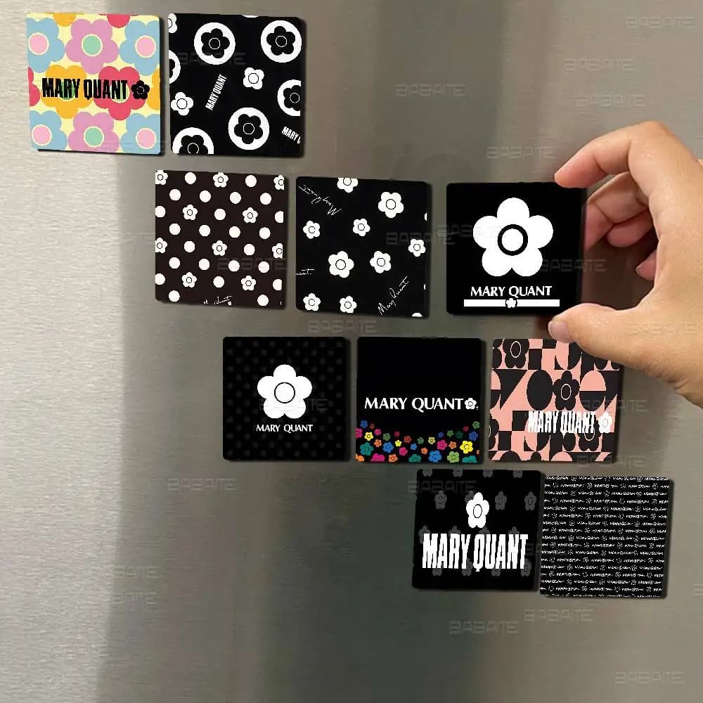 Magneti per Frigorifero con Logo Q-Quant M-Mary, Cornici Portafoto, Adesivi Magnetici per Frigorifero, Regali per Bambini e Animali Domestici, Souvenir con Logo