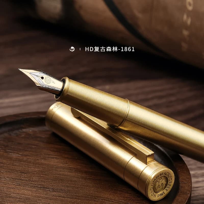 LT Hongdian Vintage 1861 Ottone Cartuccia sostituibile Penna stilografica Pennino piegato Calligrafia Incisione personalizzata Disponibile Pratica per studenti