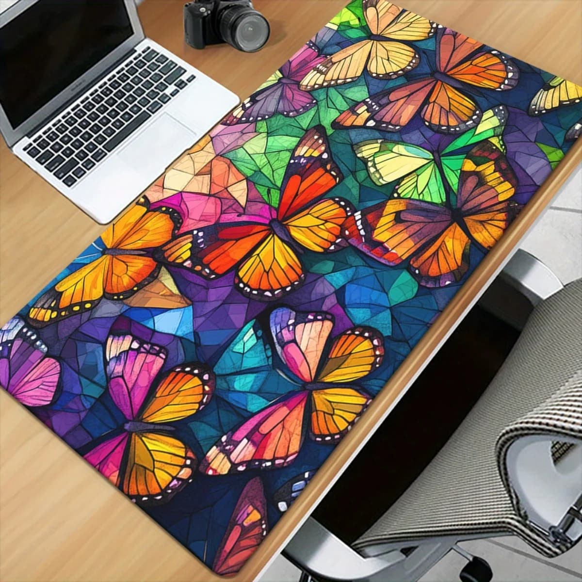 Tappetino da scrivania con stampa HD di farfalle colorate, tappetino multifunzionale per tastiera e mouse da gaming per ufficio e casa