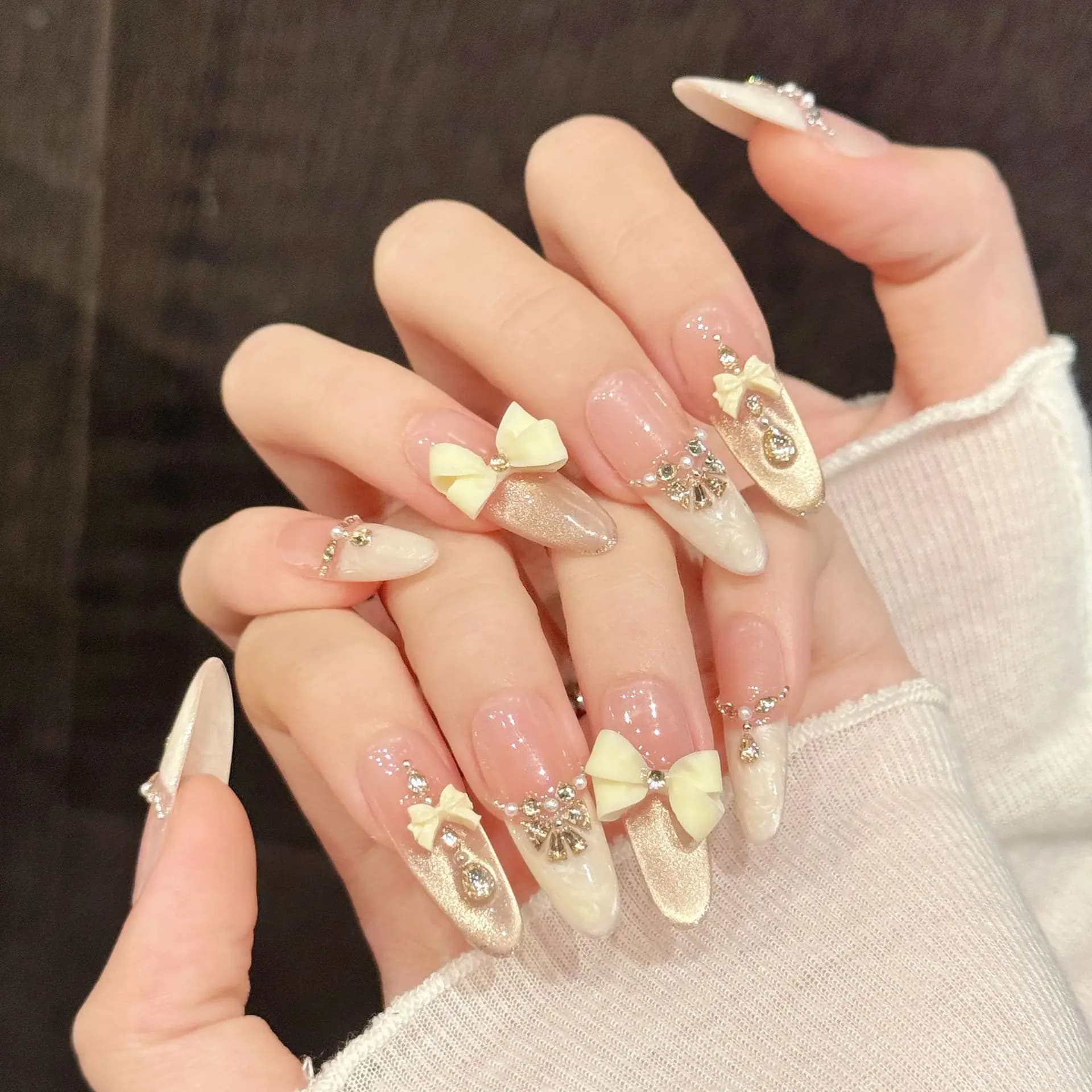 10 pieces handmade print on nails luxury eye cat nails fake French tip long wearable bow 3D decoration diamond almond fake nails