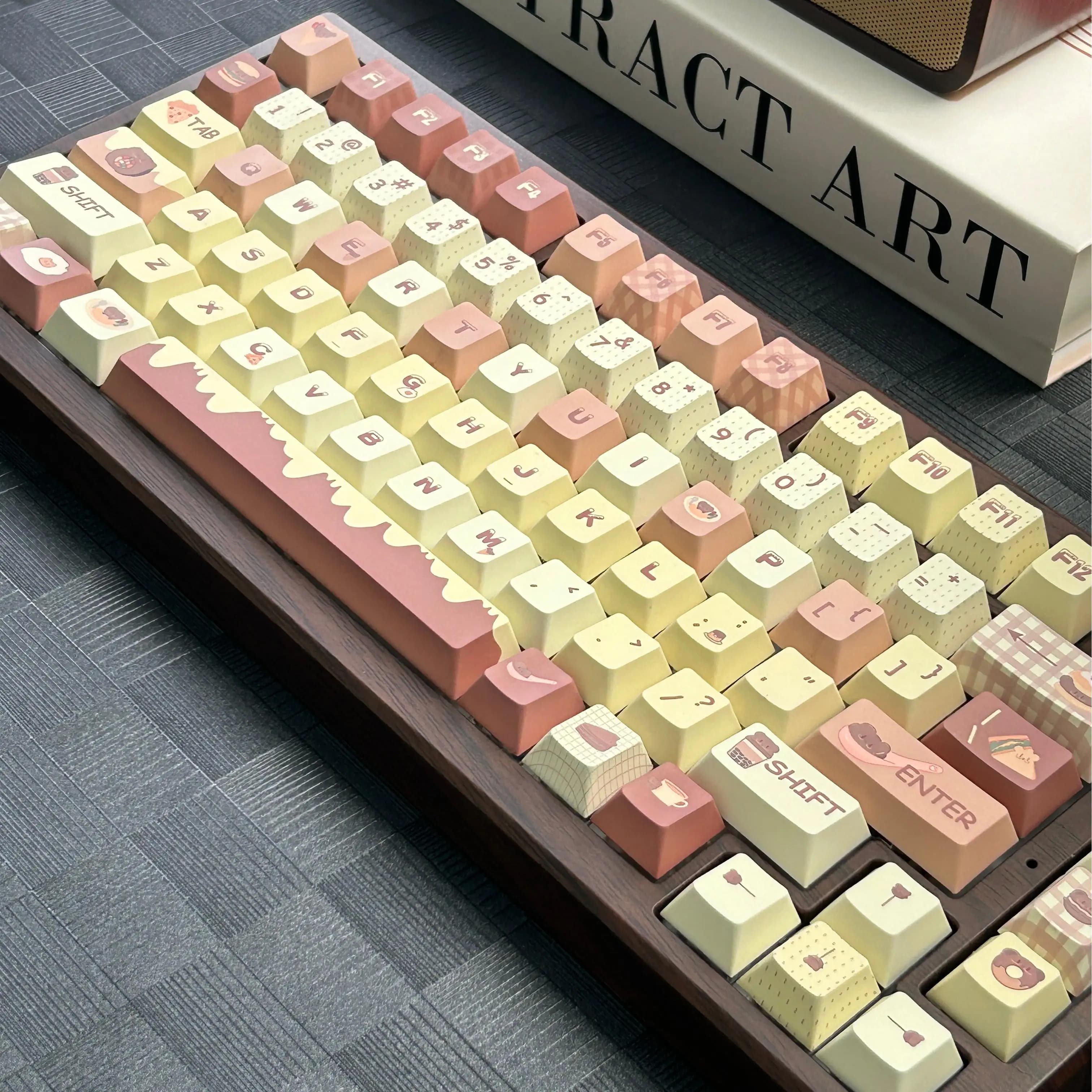 Little Bear Convenience Store Keycap Cherry Profile PBT Sublimazione Copritasti carini Cappucci per tastiera meccanica personalizzati gialli marroni