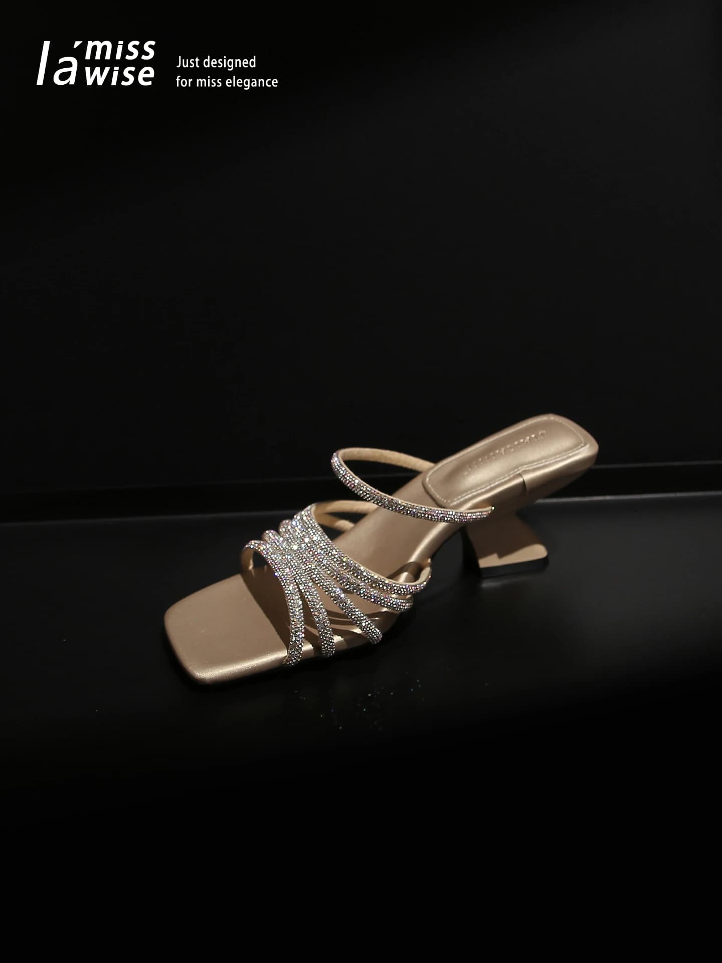 Elegant Diamond Strap High Heel Slippers Women's Outdoor Summer Cool Slippers Open Toe Shoes Luxury Flat Sandals Court Style